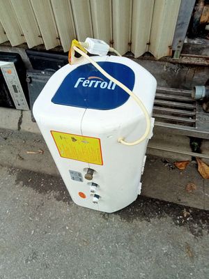 Bình nóng lạnh ferroli. Mua bán Thiết bị vệ sinh, nhà tắm tại Huyện Gia Lâm Hà Nội được đăng bởi Nguyễn Văn Hòa