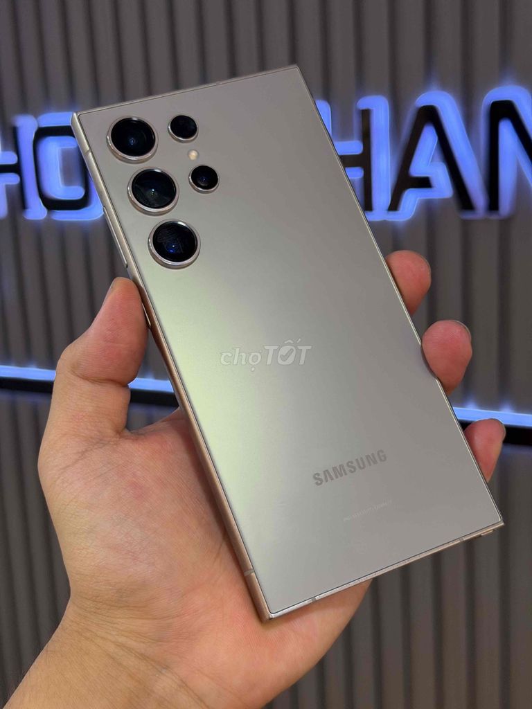 Samsung Galaxy S24 Ultra 256GB Xám Titan. Mua bán Điện thoại tại Quận 3 Tp Hồ Chí Minh được đăng bởi Phone2Hand hình 1