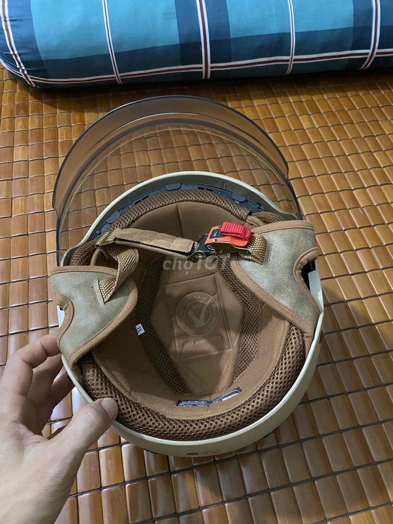 nón bảo hiểm hiệu Royal vòng đầu 58, 60 đội vừa. Mua bán Phụ tùng xe tại Thị xã Ngã Năm Sóc Trăng được đăng bởi HaoTrinh shop hình 3