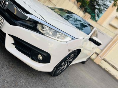 Honda Civic 2018 E  . 1 chủ mua mới đi 81000 km. Mua bán Ô tô tại Huyện Hóc Môn Tp Hồ Chí Minh được đăng bởi Vũ