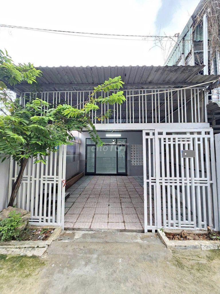 Bán nhà cấp 4 giá Rẻ ngay ngã 3 Ông Xã trung tâm Dĩ An gần Vincom 550