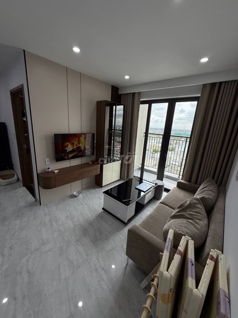 17th-floor 2-bedroom apartment with river view, pets welcome — photo 8