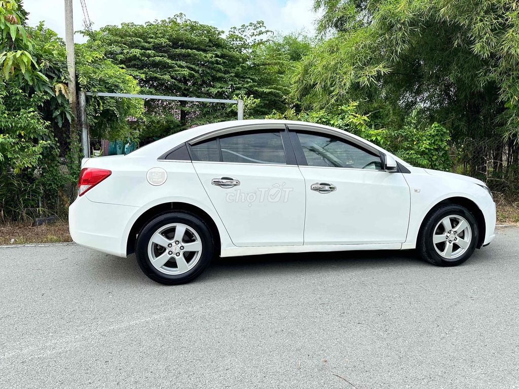 Cần bán nhanh xe chevrolet cruzbản LTZ số tự. Mua bán Ô tô tại Thành phố Thủ Dầu Một Bình Dương được đăng bởi nguyentruc hình 2