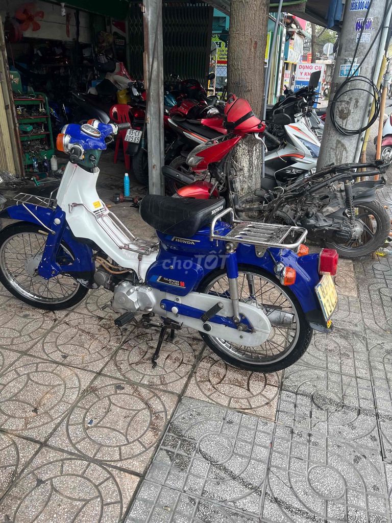 bán cúp 81 -50cc có đề bs 83. Mua bán Xe máy tại Quận Ninh Kiều Cần Thơ được đăng bởi Mười hình 1