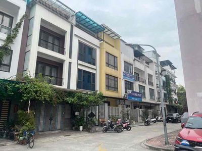 Nhà phố 72 m² · 4 PN · Bùi Xương Trạch