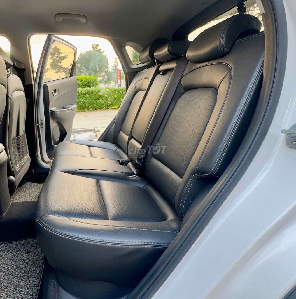 Hyundai kona 2.0ATH. Mua bán Ô tô tại Thành phố Thủ Đức Tp Hồ Chí Minh được đăng bởi Ms Hiệp  hình 12