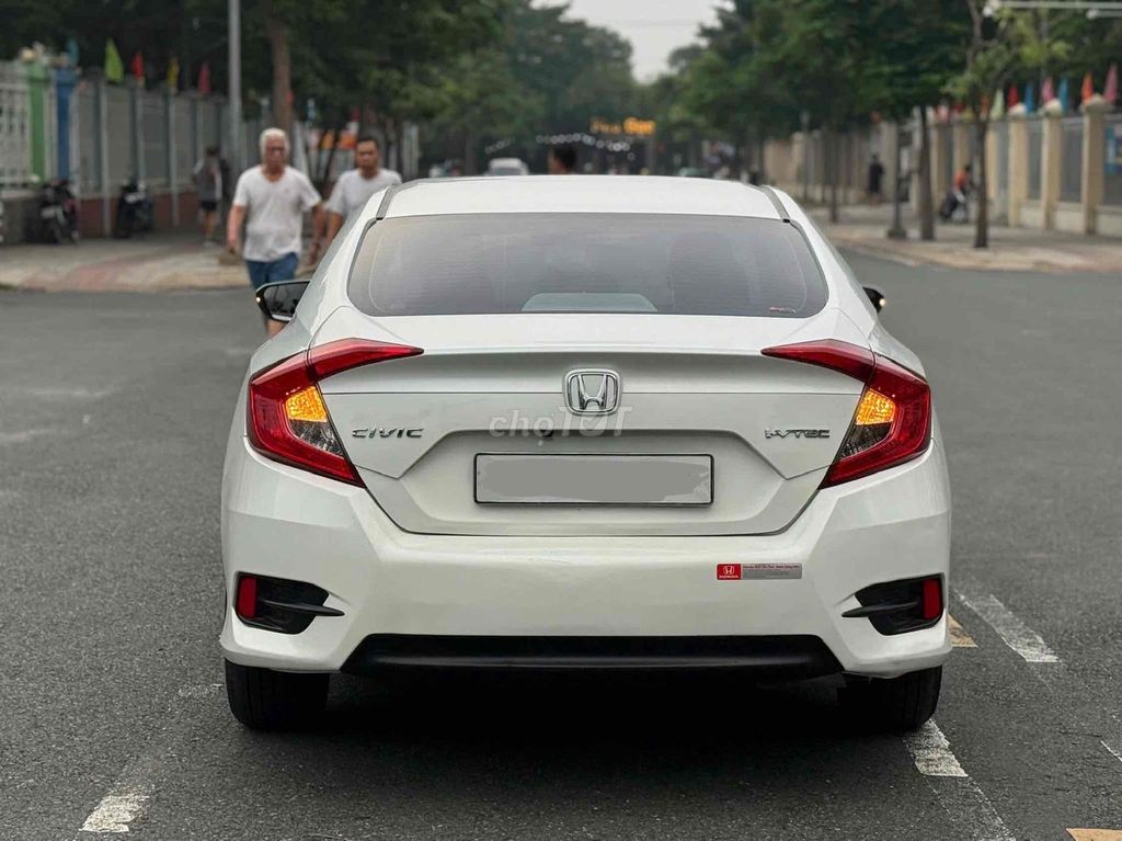Honda Civic 10-го поколения, версия G, 2021, белый, пробег 90 тыс. км
