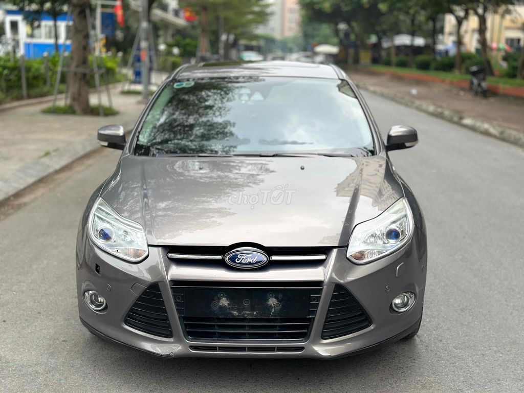 Bán Ford Focus 2014 2.0Titanium Xám Titan Siêu Mới