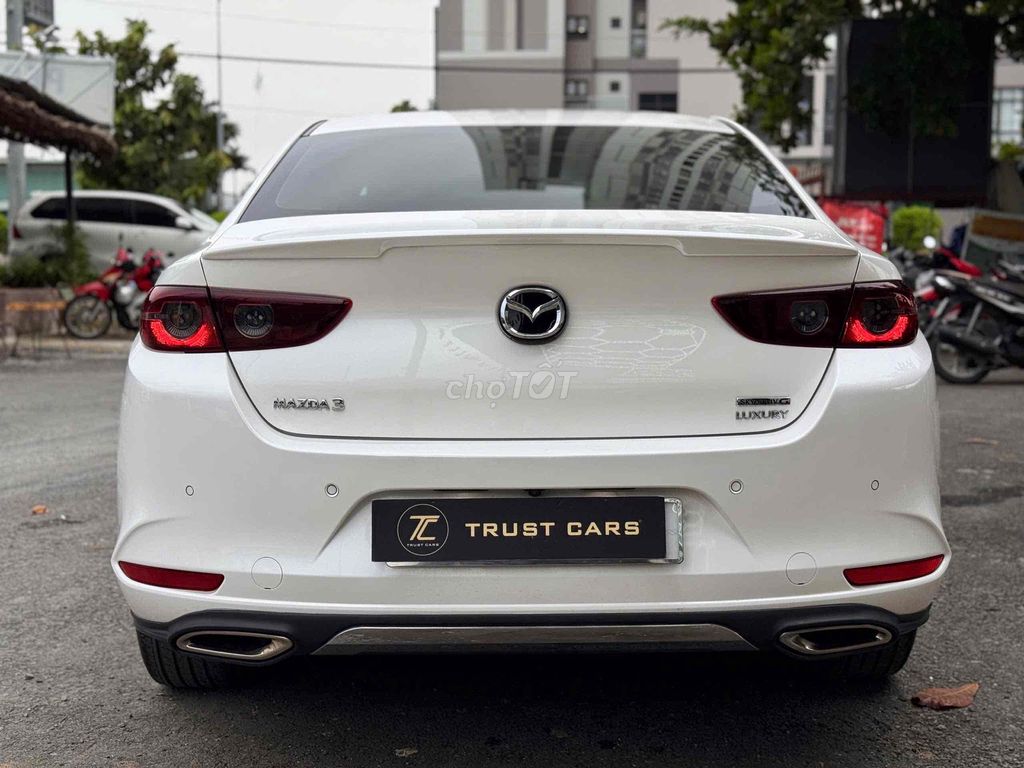 Mazda 3 1.5 Luxury - Sedan - 23.000km. Mua bán Ô tô tại Quận 8 Tp Hồ Chí Minh được đăng bởi Cửa hàng ô tô cũ TRUST CARS hình 8
