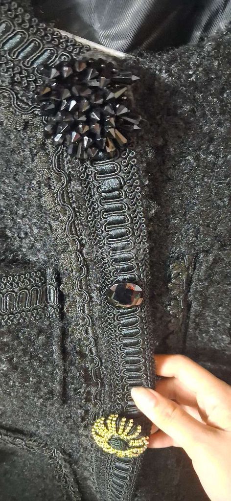 Áo khoác nữ vải tweed đen. Mua bán Quần áo tại Thị xã Điện Bàn Quảng Nam được đăng bởi Nguyễn Thanh Ngọc hình 1