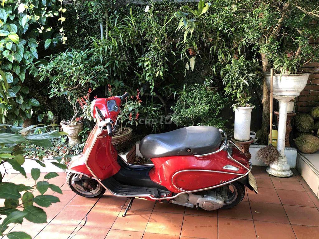 CẦN BÁN GẤP – VESPA ĐỎ CHÍNH CHỦ, XE ĐẸP NHƯ. Mua bán Xe máy tại Thành phố Huế Thừa Thiên Huế được đăng bởi MiduStore hình 4