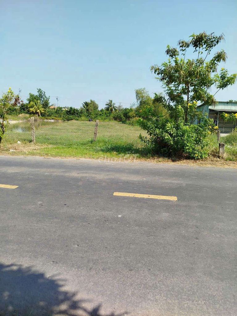 Đất mặt tiền tỉnh lộ 833 