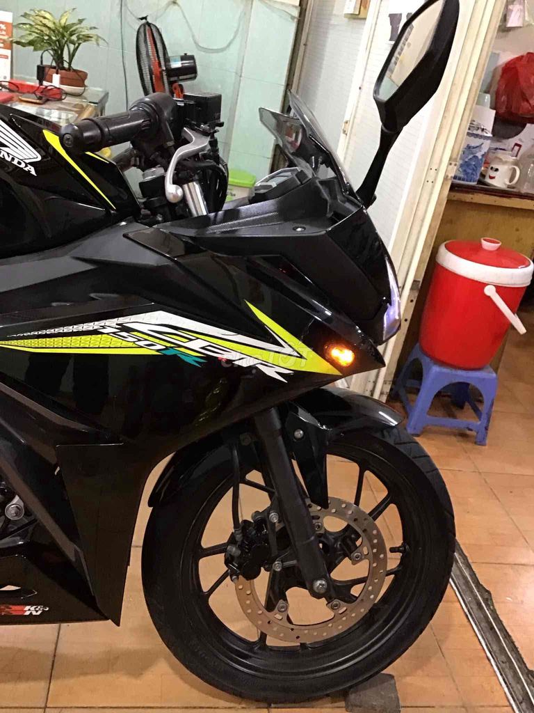 HONDA CBR 150.SX 2016.ODO 9,5K.MÁY MÓC ZIN.CỰC ĐEP. Mua bán Xe máy tại Quận Phú Nhuận Tp Hồ Chí Minh được đăng bởi MOTO LUU THANH HAI  77A hình 6