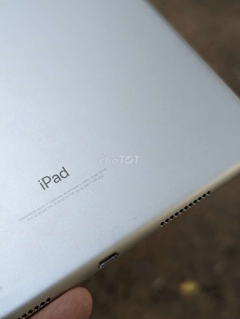 iPad Pro 10.5 inch os thấp 64gb xài sim đẹp zin