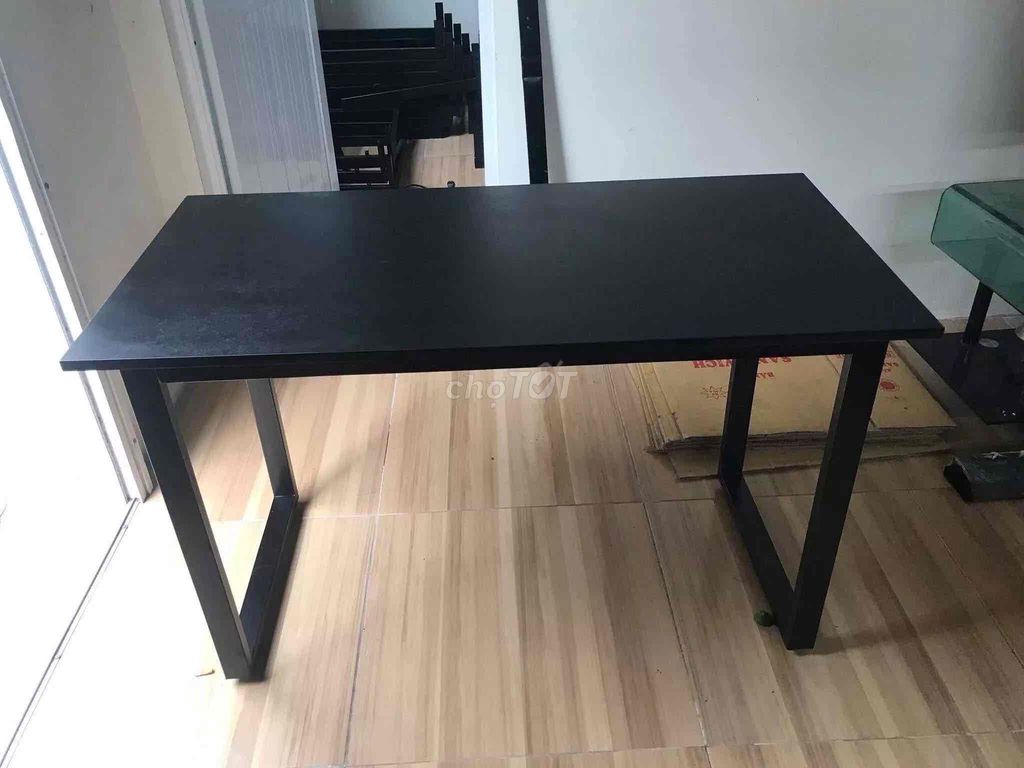 Bán bàn chữ U 1m2x60. Mua bán Bàn ghế tại Quận Hoàng Mai Hà Nội được đăng bởi Do Vu Loc hình 1