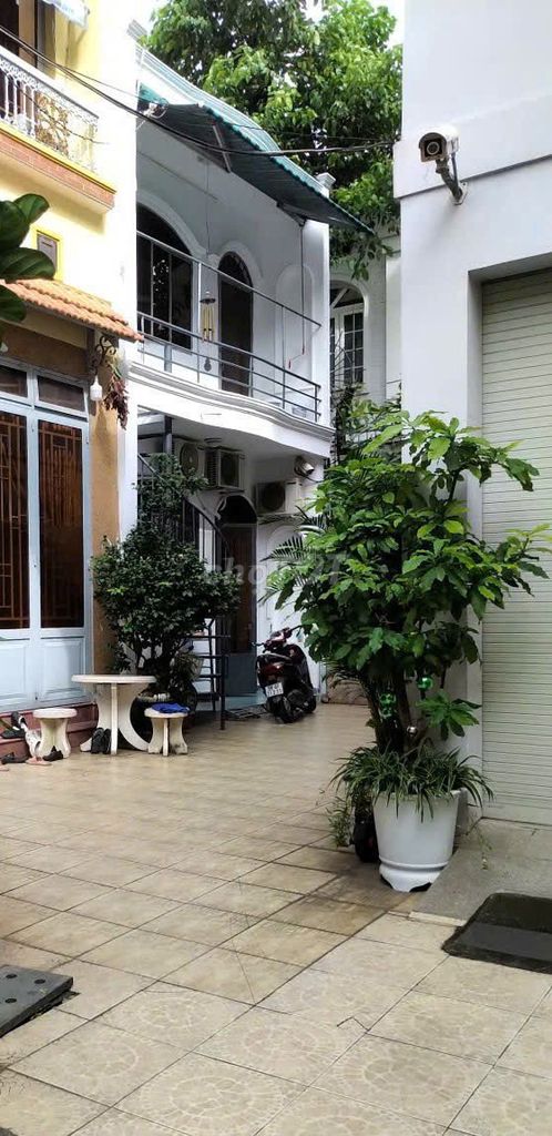 207VTSáu Phòng trệt nội khu cb, sân rộng, giờ giấc tự do