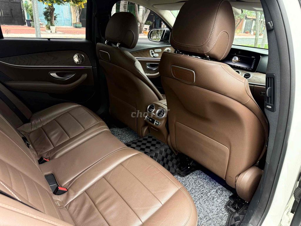 Mercedes Benz E 200 Pre-FL model 2020. Mua bán Ô tô tại Quận 8 Tp Hồ Chí Minh được đăng bởi Khoa nguyễn hình 9