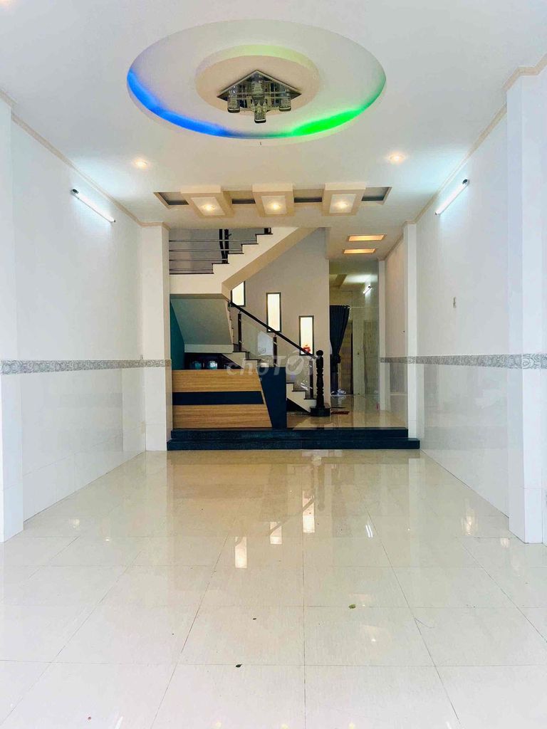 NHÀ CHO THUÊ TRỆT 1 LẦU MỚI ĐẸP - ĐẦU KHU KDC HƯNG PHÚ - 9 TRIỆU