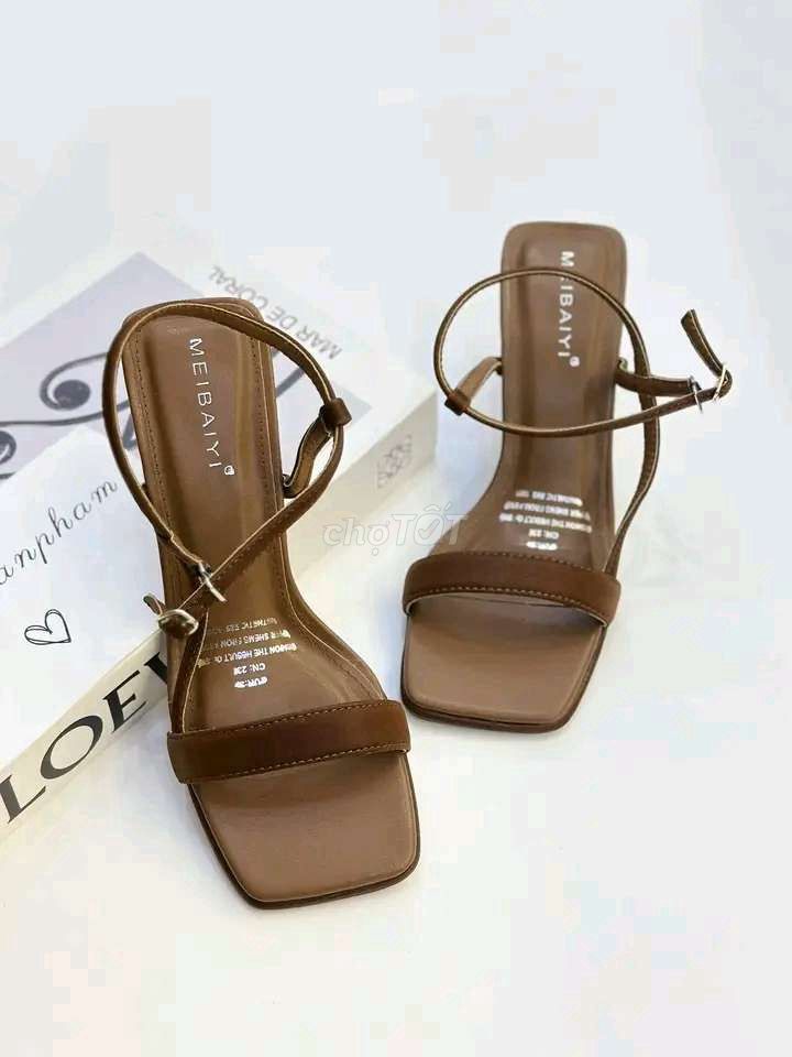 Giày cao gót Nữ MEIBAIYI Nâu Đã sử dụng. Mua bán Giày dép tại Thành phố Nha Trang Khánh Hòa được đăng bởi Như Nguyễn hình 1