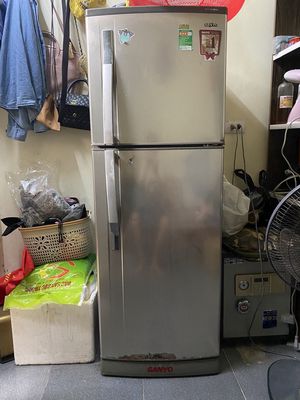 Tủ lạnh Sanyo 271l đang dùng tốt