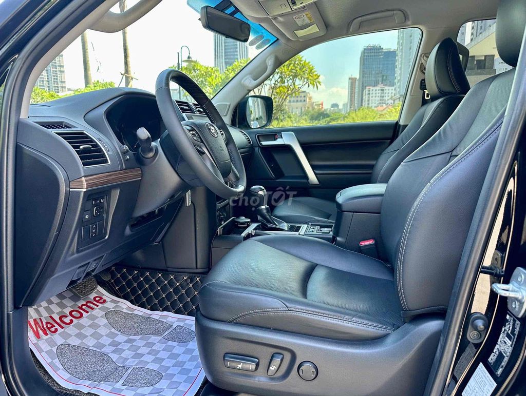 Prado VX sx 2020 màu đen siêu đẹp. Mua bán Ô tô tại Quận Cầu Giấy Hà Nội được đăng bởi Cao Quý hình 5