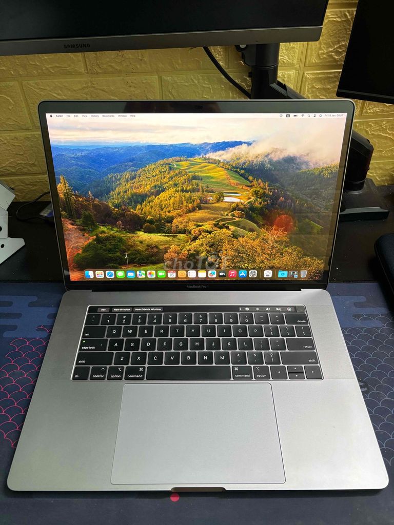 Macbook pro 2019 i9/32/1TB/vga 4Gb. Mua bán Laptop tại Huyện Củ Chi Tp Hồ Chí Minh được đăng bởi LAPTOP TRẦN GIA PHÁT hình 1