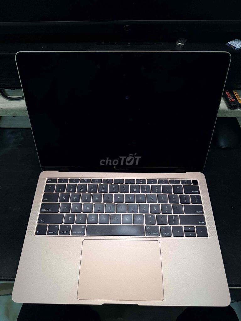 Apple Macbook Air 2018 i5 8GB/256GB. Mua bán Laptop tại Quận Ba Đình Hà Nội được đăng bởi Sơn hình 1