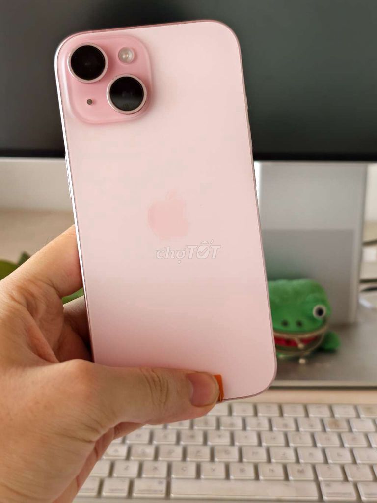 iPhone 15 128GB Quốc tế có khay sim, Hồng siu xink. Mua bán Điện thoại tại Quận Liên Chiểu Đà Nẵng được đăng bởi Minh Hiệp CócXanhMobile hình 1