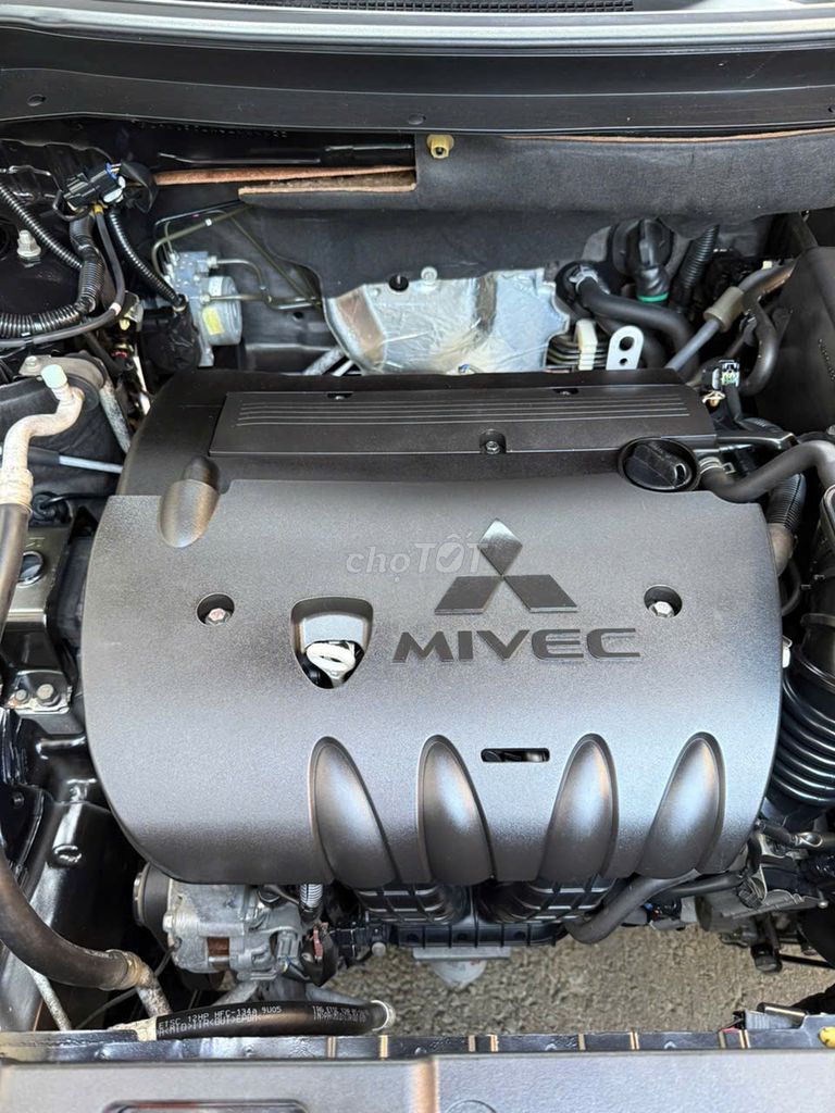 Mitsubishi Outlander 2018 2.0 CVT Premium 72000km. Mua bán Ô tô tại Quận Bình Thạnh Tp Hồ Chí Minh được đăng bởi Nguyen van dat hình 16