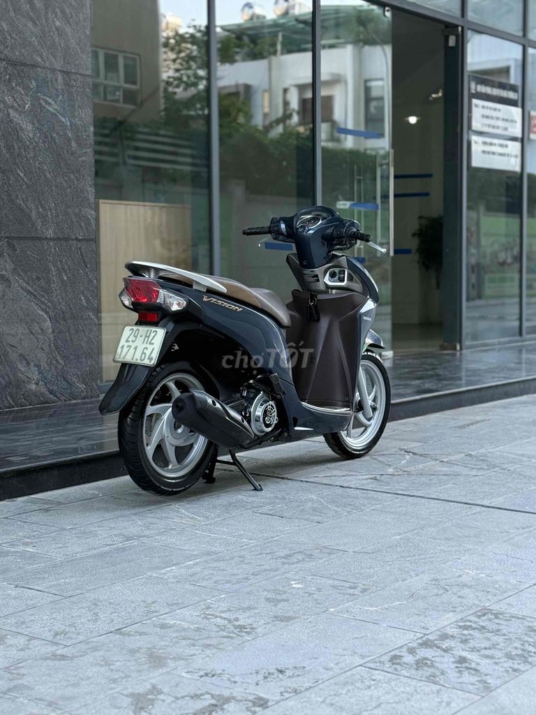 Honda Vision 110 Smartkey 2021 Xanh đá 29H2. Mua bán Xe máy tại Quận Ba Đình Hà Nội được đăng bởi Xe Máy Nam Thi hình 4