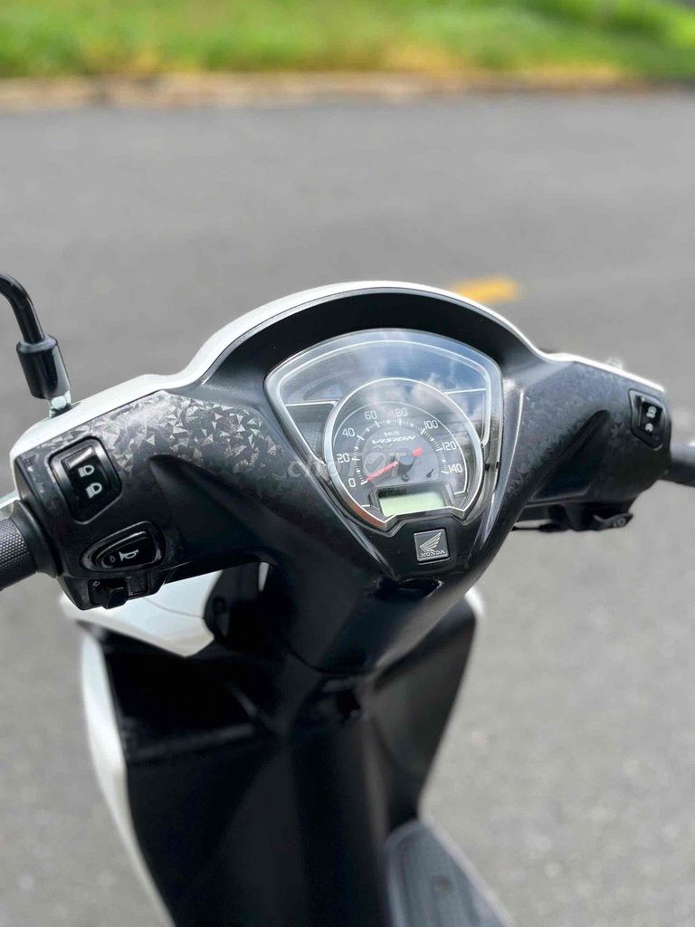 Honda Vision 2025 Trắng