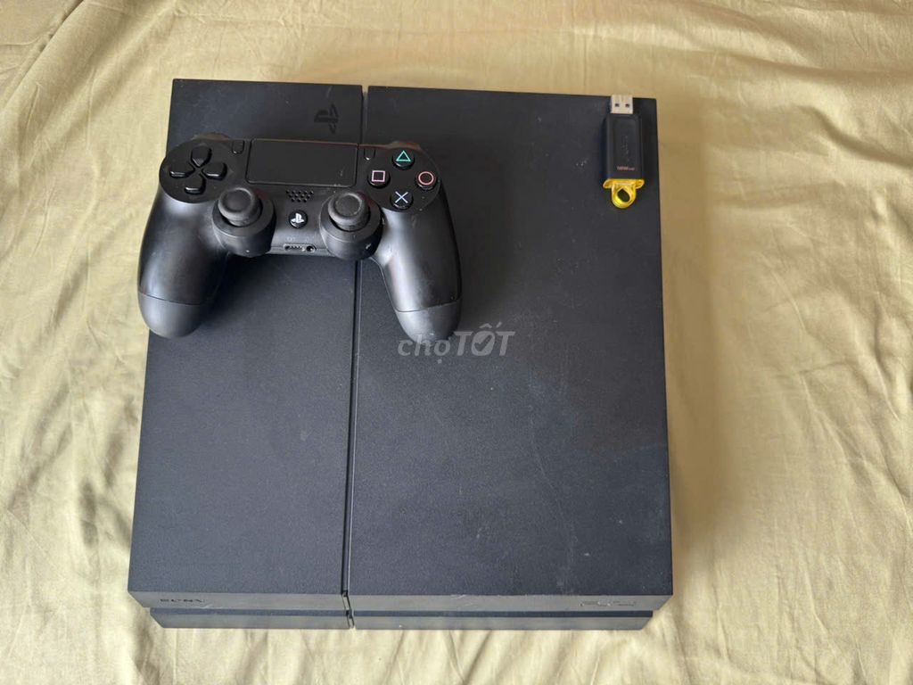 PS4 1200 Hack FW 9.00 500GB + 1 tay cầm