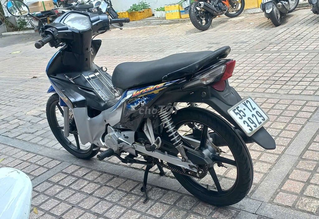 Владелец автомобиля Honda Wave RSX
