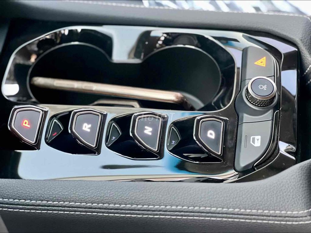 VinFast VF8 S 2024 Trắng. Mua bán Ô tô tại Quận 12 Tp Hồ Chí Minh được đăng bởi VinFast An Sương Quốc Lộ 1A hình 18