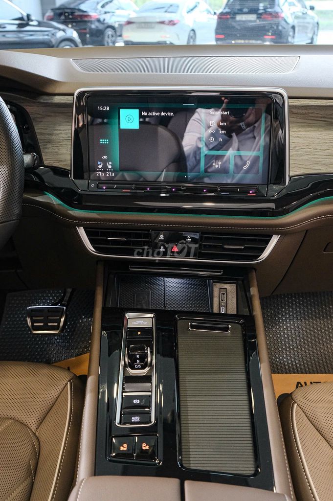 Volkswagen Viloran Luxury 2024 siêu lướt. Mua bán Ô tô tại Quận 7 Tp Hồ Chí Minh được đăng bởi Thanh Tùng NSG hình 17