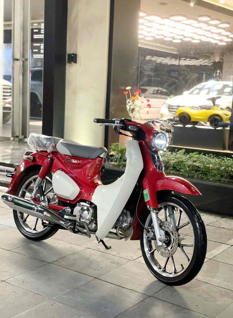 Honda Super Cub C125 Đỏ. Mua bán Xe máy tại Quận Cầu Giấy Hà Nội được đăng bởi Tuấn Việt Motor hình 1