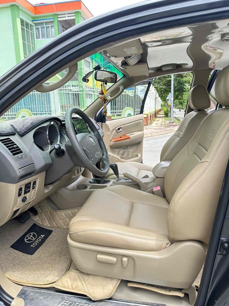 Toyota Fortuner 2010 2.7V 4x4 AT -. Mua bán Ô tô tại Quận 1 Tp Hồ Chí Minh được đăng bởi AUTO 380 hình 9