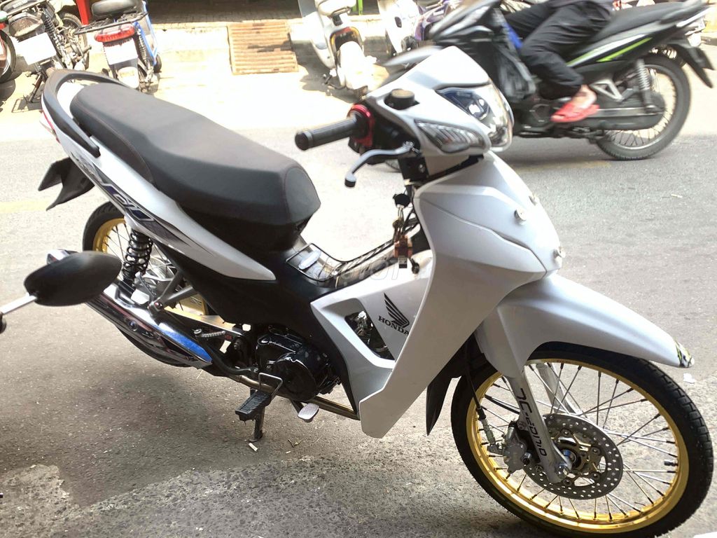 Xe wave a110 dọn full cần bán có thương lượng. Mua bán Xe máy tại Huyện Bình Chánh Tp Hồ Chí Minh được đăng bởi Nguyễn an hình 6