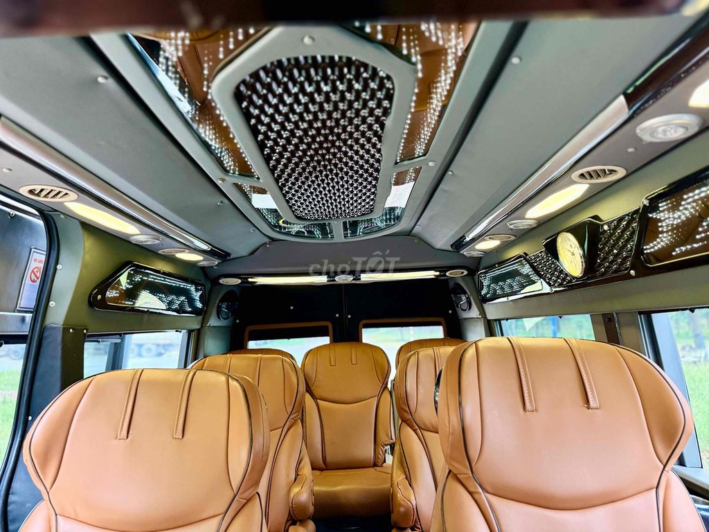 Ford Transit 2018 limousine- 85000 km 9 chỗ. Mua bán Ô tô tại Quận 12 Tp Hồ Chí Minh được đăng bởi a trung hình 8