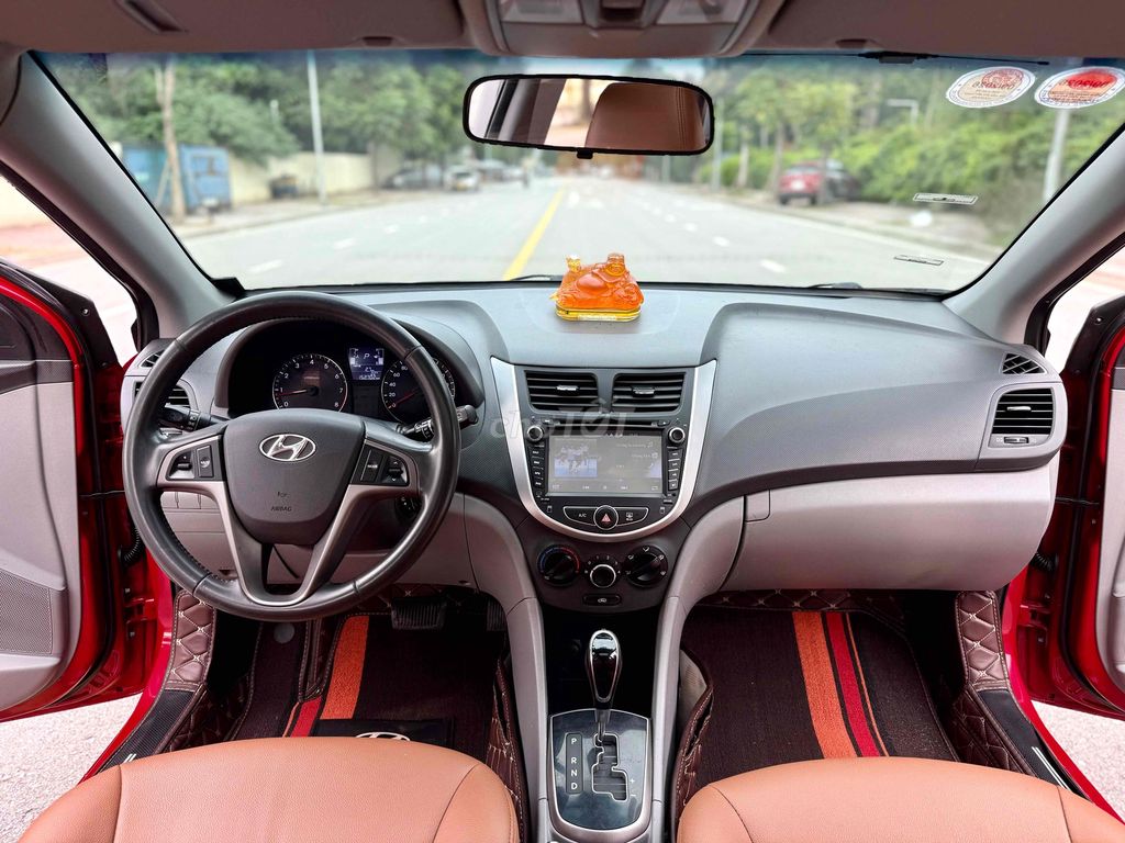 Hyundai Accent 2016 1.4 AT Hatchback - 11000 km. Mua bán Ô tô tại Quận Long Biên Hà Nội được đăng bởi Thế Anh hình 6