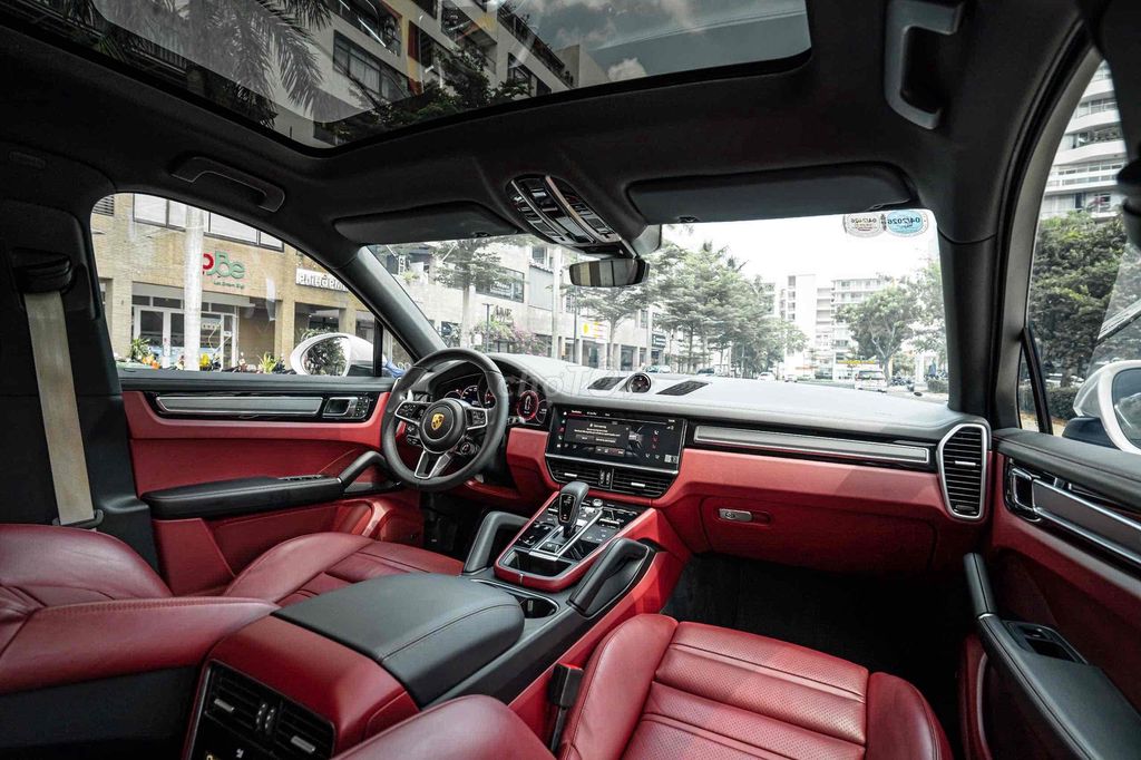 Cayenne Coupe Model 2023 màu trắng nt đỏ siêu đẹp. Mua bán Ô tô tại Quận 7 Tp Hồ Chí Minh được đăng bởi Dương Phương hình 11