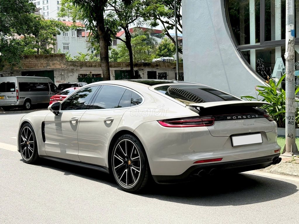Porsche Panamera Crayon 2018 Lên Full Đồ. Mua bán Ô tô tại Quận Thanh Xuân Hà Nội được đăng bởi Nguyễn Tuấn Hoàng hình 2