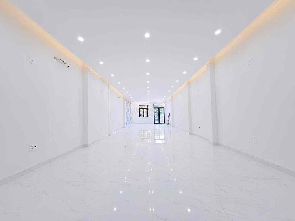 💜Cho thuê nhà 3 tầng trống suốt Điện Biên Phủ , ngang 5m , dtsd 300m2