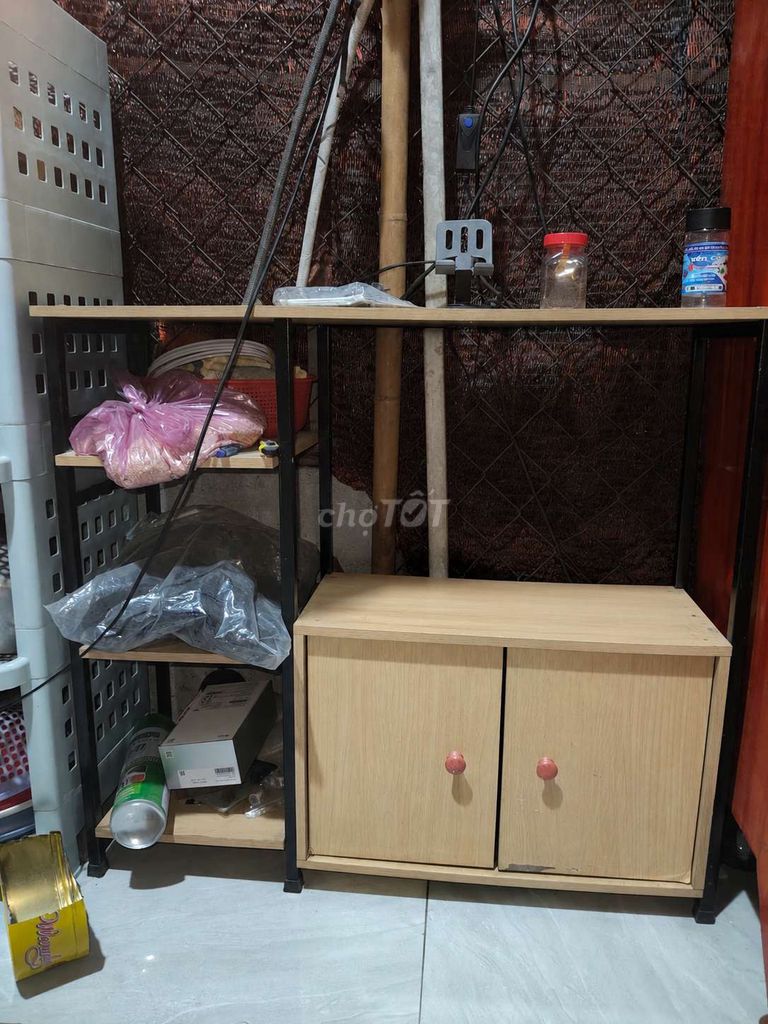 Kệ Gỗ Kim Loại Nâu Đen. Mua bán Tủ, kệ gia đình tại Thành phố Dĩ An Bình Dương được đăng bởi phương hình 1