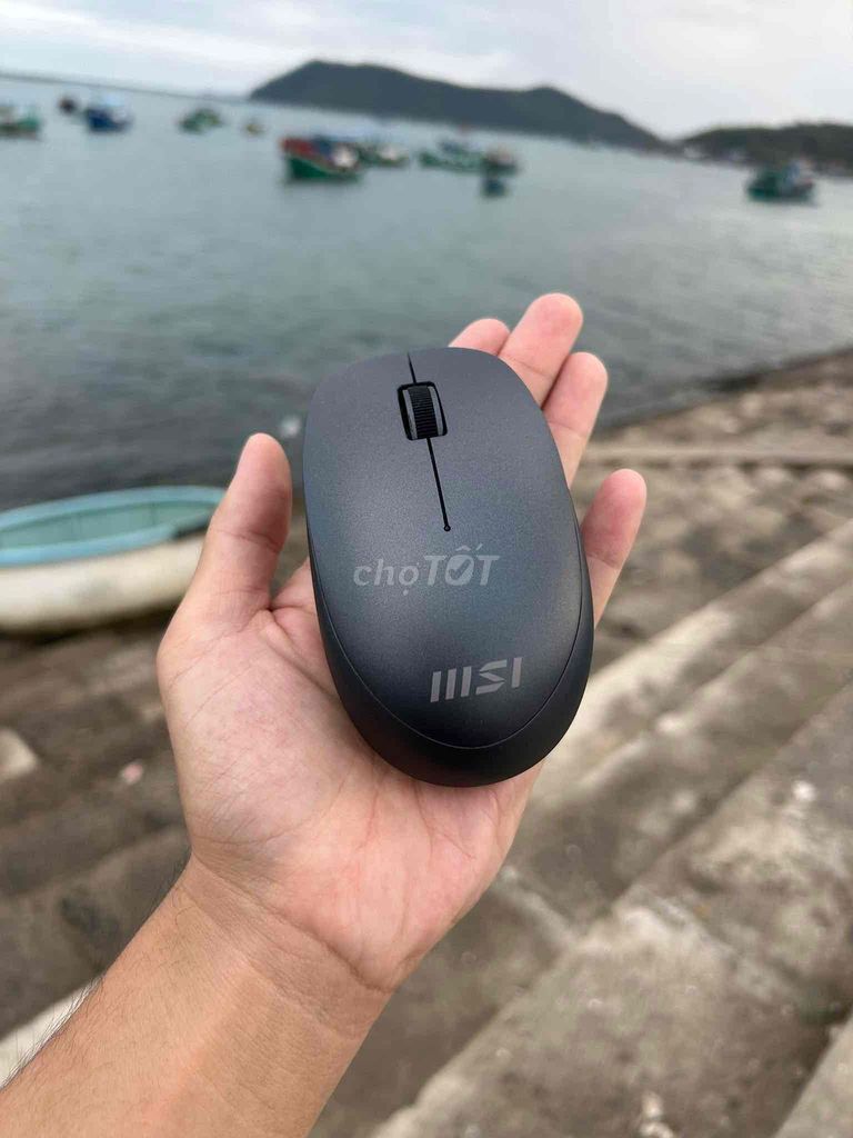 Chuột MSI Bluetooth & USB Xám. Mua bán Phụ kiện (Màn hình, Chuột...) tại Thị xã Sông Cầu Phú Yên được đăng bởi Huỳnh Ly hình 1