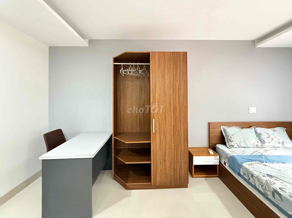 Bright 1-bedroom with big windows, 700 m from the beach — photo 8