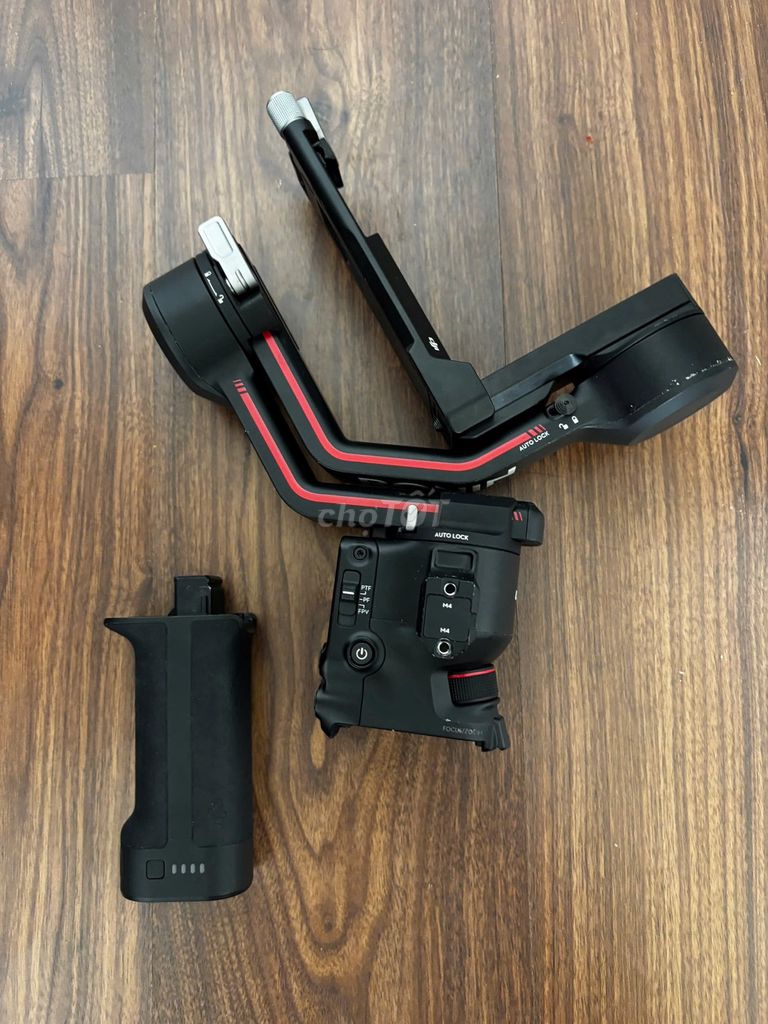 DJI RS3 Pro Combo Đen Đã qua sử dụng. Mua bán Phụ kiện (Màn hình, Chuột...) tại Quận 1 Tp Hồ Chí Minh được đăng bởi Hoang Nguyen hình 1