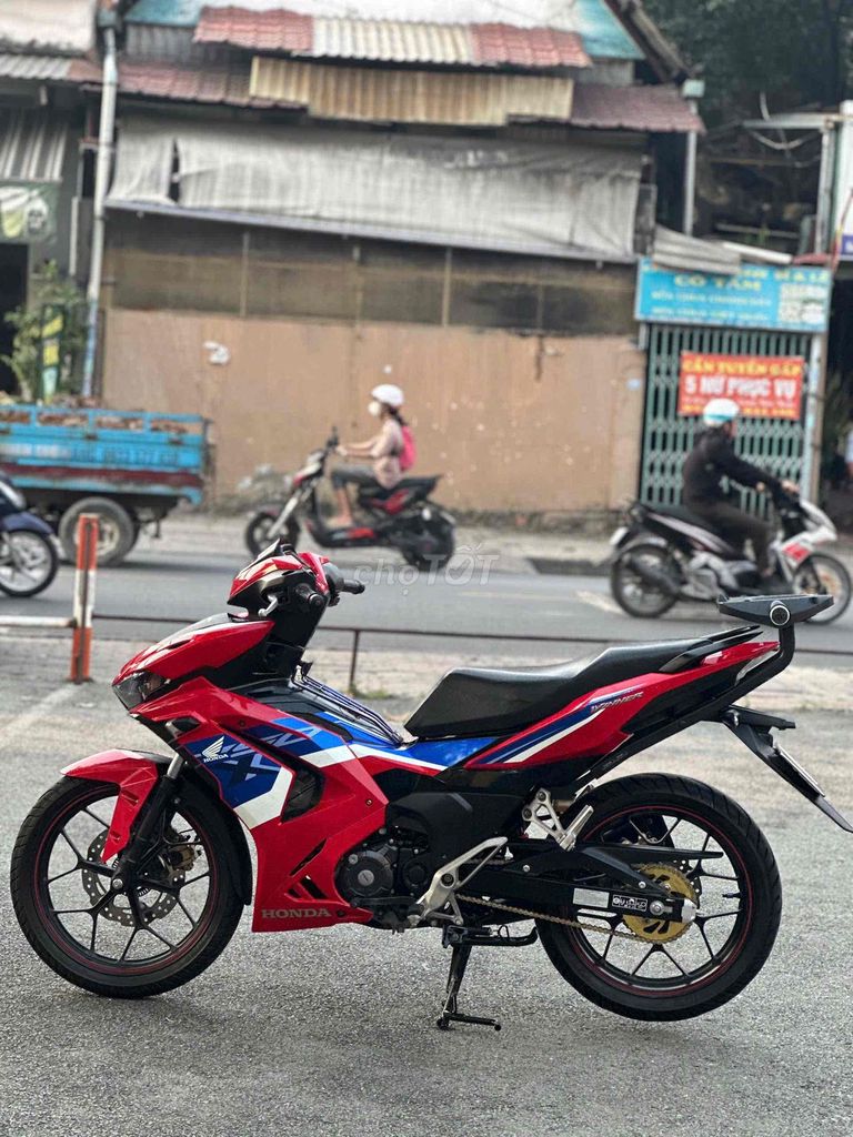 HONDA WINNER X V3 ABS BSTP CHÍNH CHỦ CÓ HỔ TRỢ GÓP. Mua bán Xe máy tại Thành phố Thủ Đức Tp Hồ Chí Minh được đăng bởi Xe Máy Nguyễn Phụng hình 5