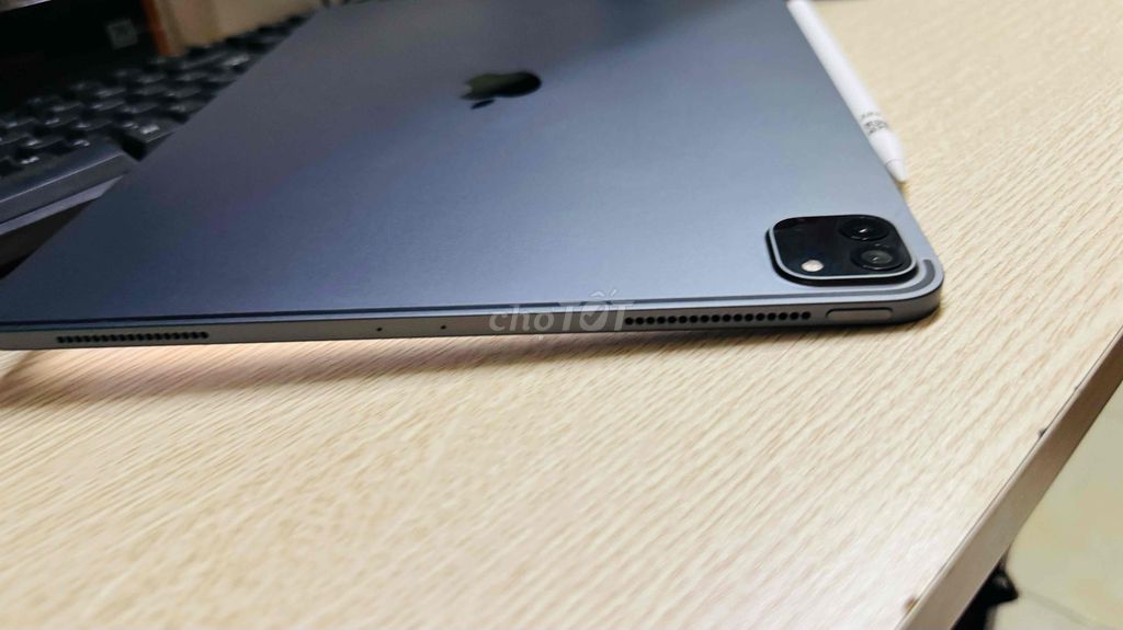 iPad Pro 2020 12.9" 256GB Mới 100%. Mua bán Máy tính bảng tại Quận Ba Đình Hà Nội được đăng bởi Nguyen  hình 1