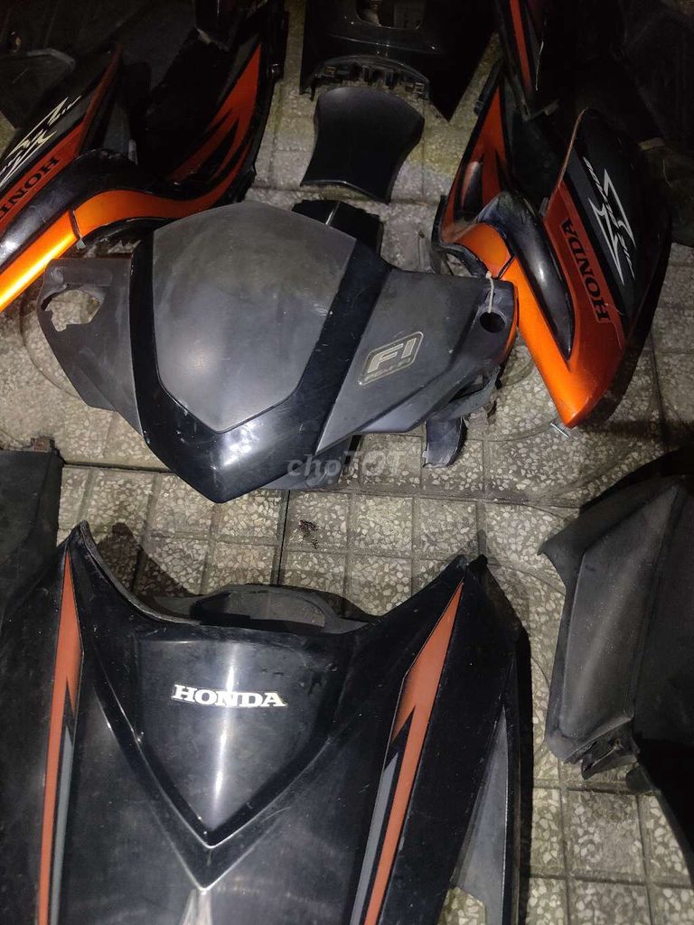 Combo full dàn áo AB thái 2010 còn mới 70% 1tr3. Mua bán Phụ tùng xe tại Thành phố Thuận An Bình Dương được đăng bởi Nhãn Tuyềnn hình 1